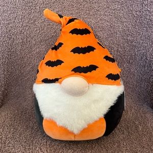 Tendon the halloween gnome squishmallow!